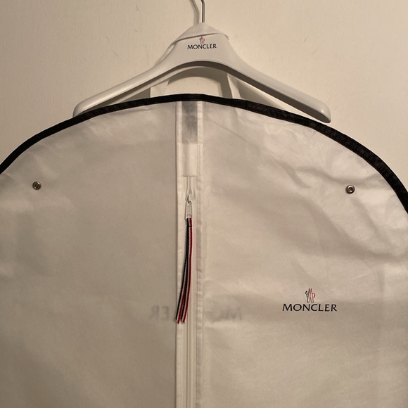 New MONCLER shopping bag, hanging garment bag and hanger Authentic 💯 - Picture 10 of 11